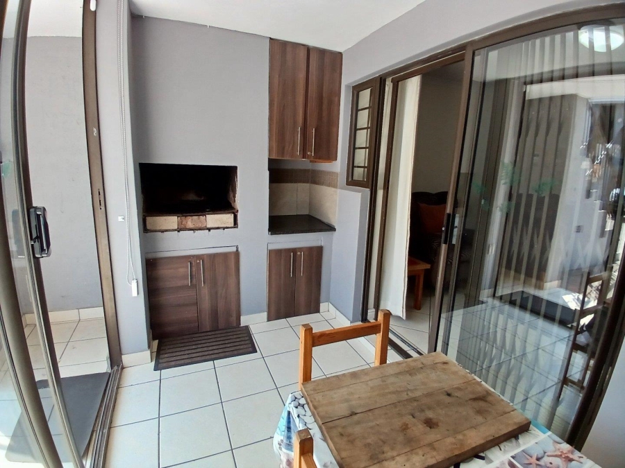 2 Bedroom Property for Sale in Hartenbos Central Western Cape